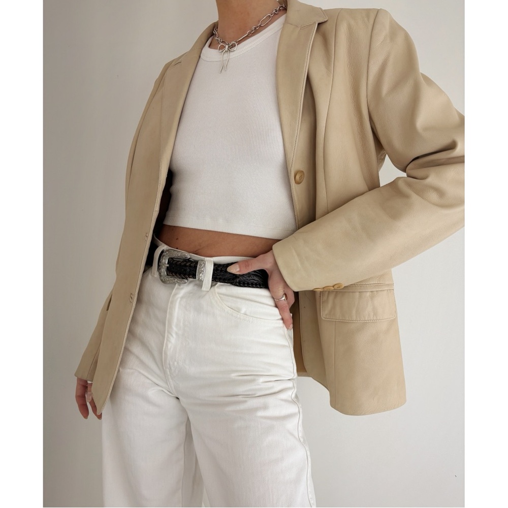 Vintage 90s Danier cream / light beige blazer leather jacket